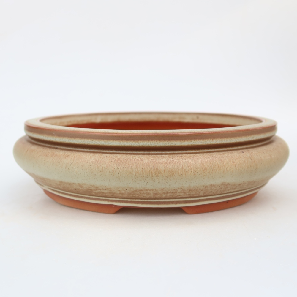 Keramische schaal  23 x 23 x 7 cm, kleur: beige