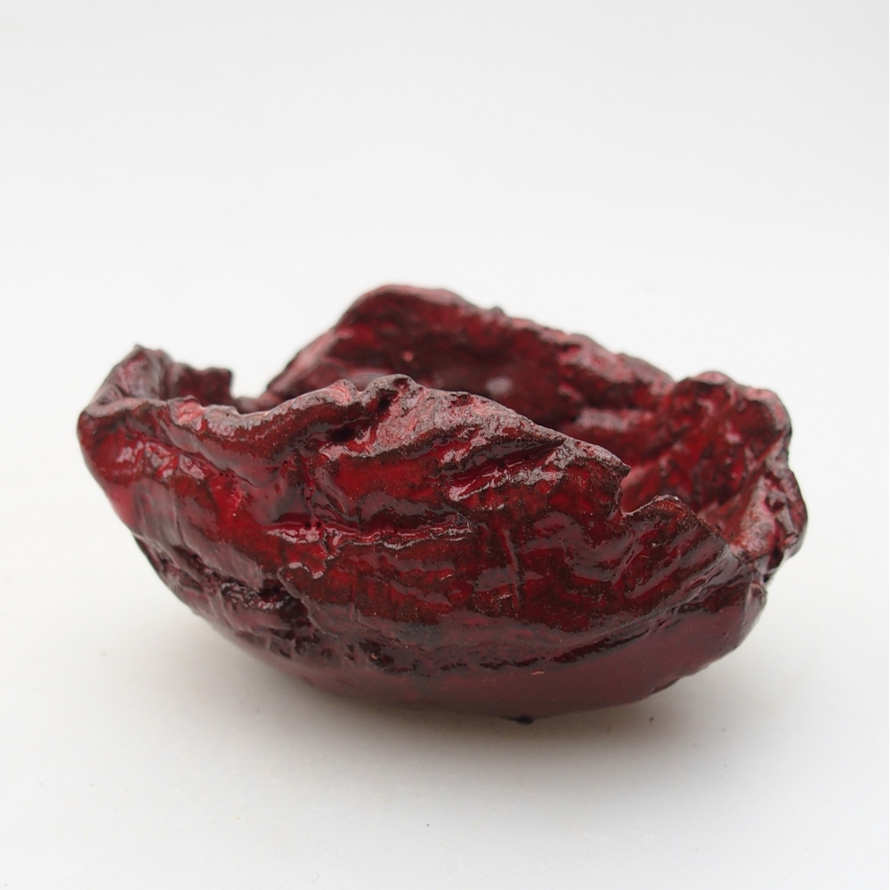 Keramische schaal 9 x 7 x 4,5 cm , kleur rood