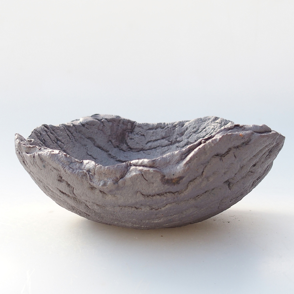 Keramische schaal 15,5 x 14 x 6,5 cm , metaalkleur