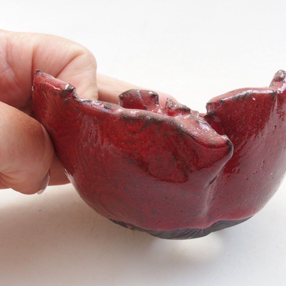 Keramische schaal 9 x 8 x 5 cm , kleur rood