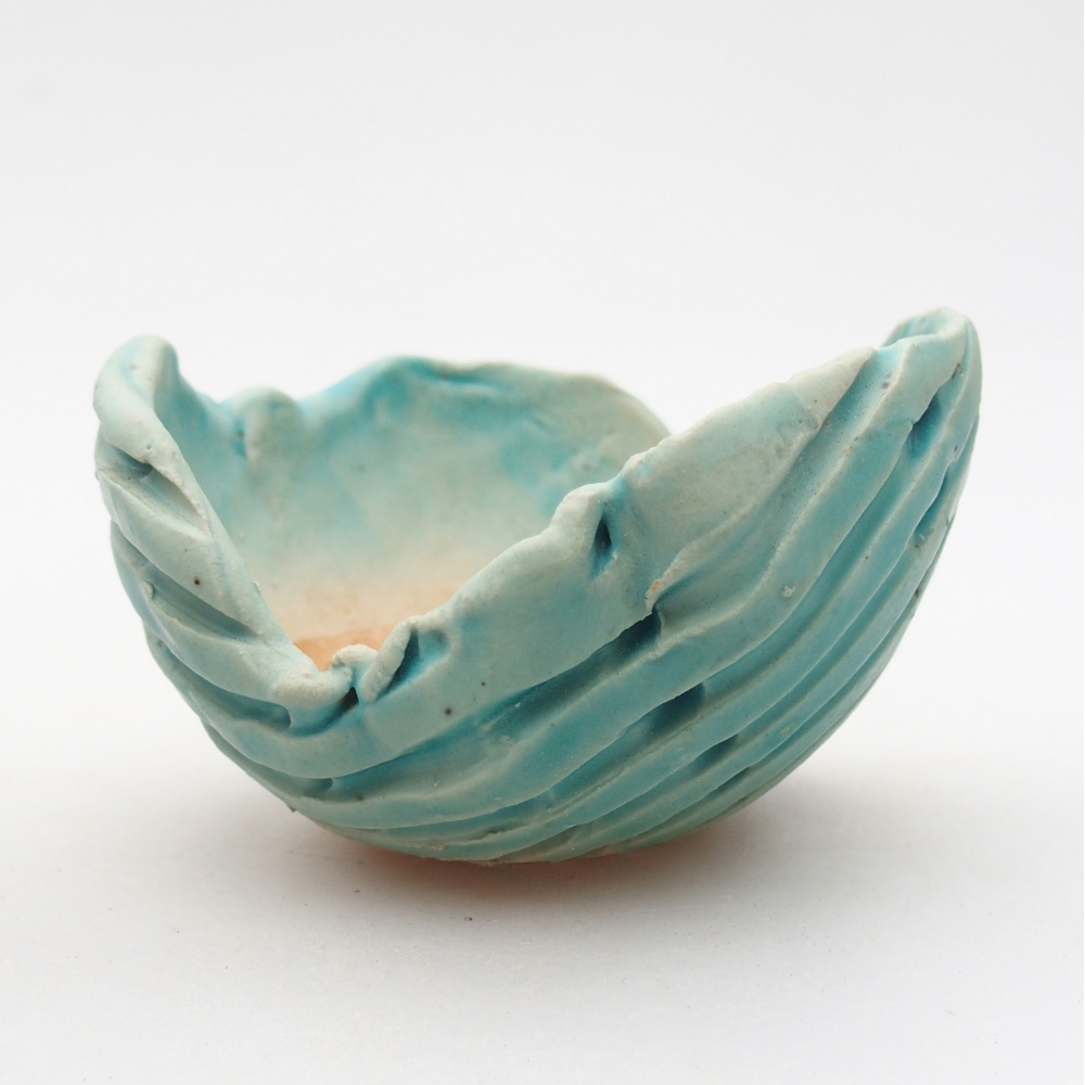 Schelp van keramiek 8,5 x 8 x 5,5 cm , kleur blauw